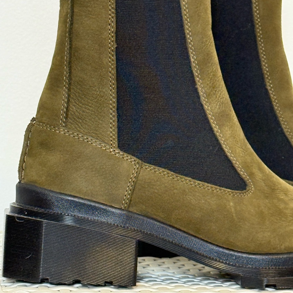 Dr. Martens
Maybole Chelsea Olive Buttersoft Boots - Picture 14 of 14